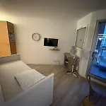Grand Face Apartment *